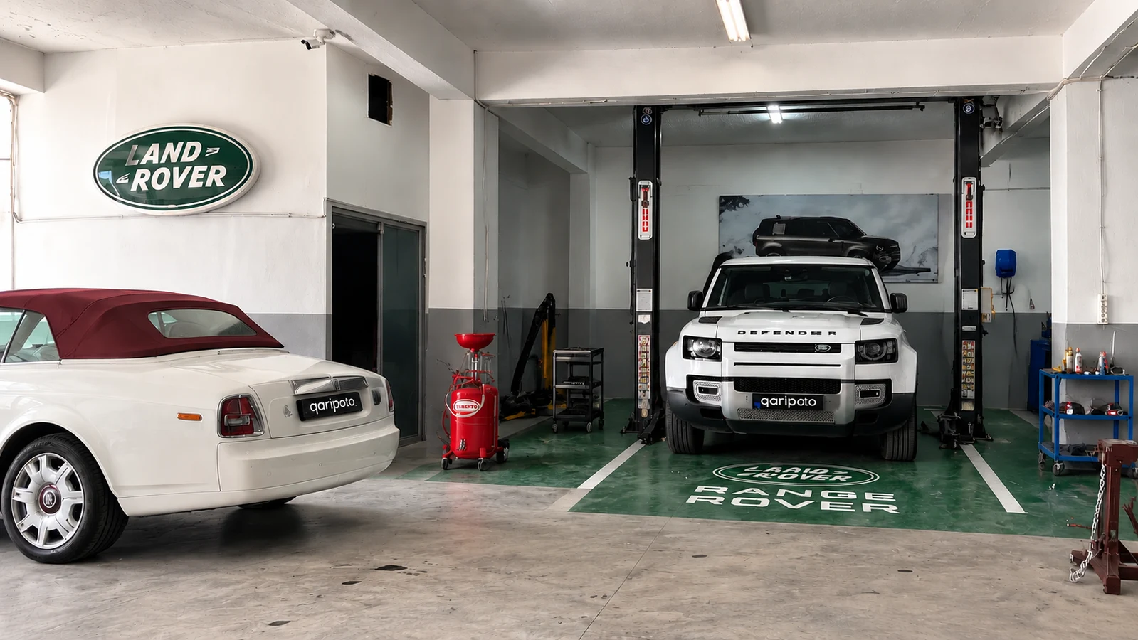 QARIP OTO Bodrum servis içi — Jaguar ve Range Rover liftte bakımda